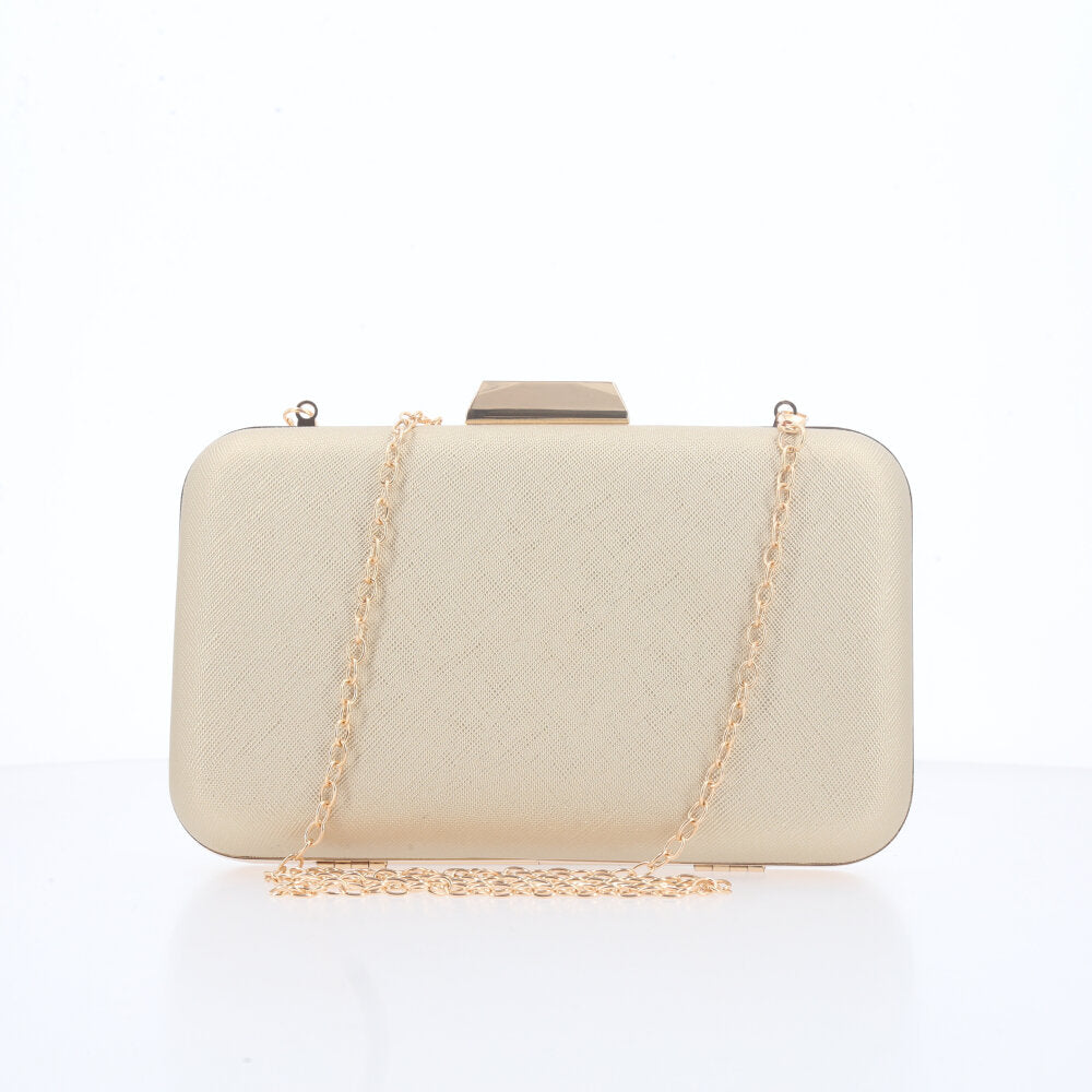 Bolsa Festa Feminina Clutch Estruturada com Corrente Dourada Ouro