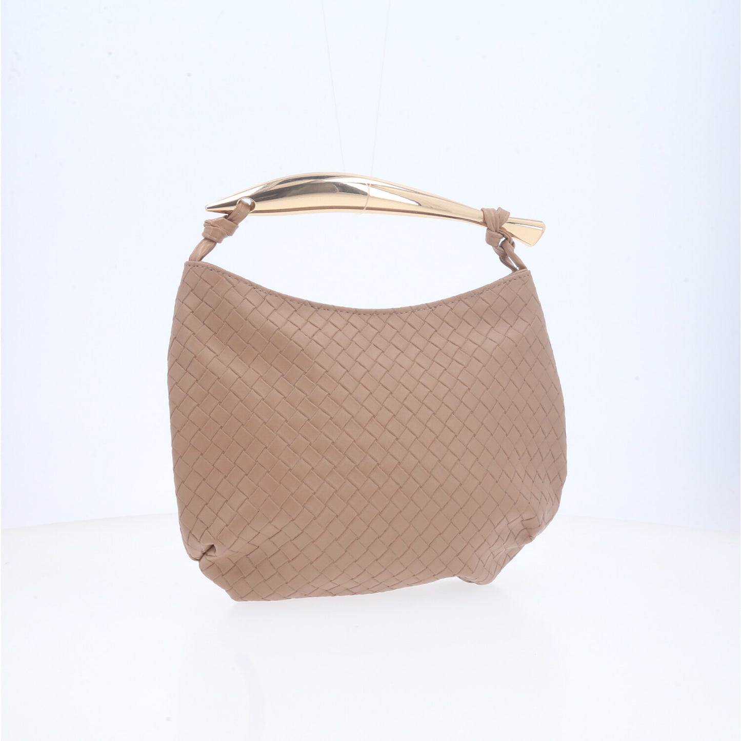 Bolsa Clutch Trançada com Alça Metalizada Caramelo