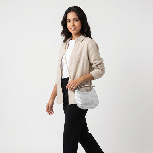 Bolsa Clutch Trançada com Alça Metalizada Prata
