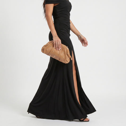 Bolsa Clutch Feminina para Festa com Tachas Douradas Marrom
