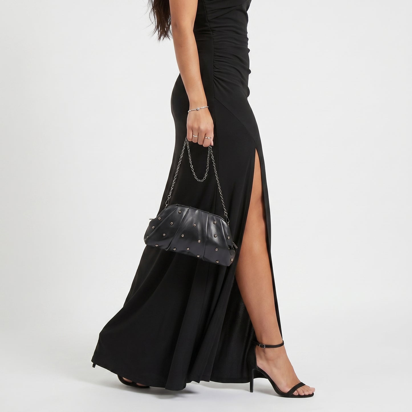 Bolsa Clutch Feminina para Festa com Tachas Douradas Preto