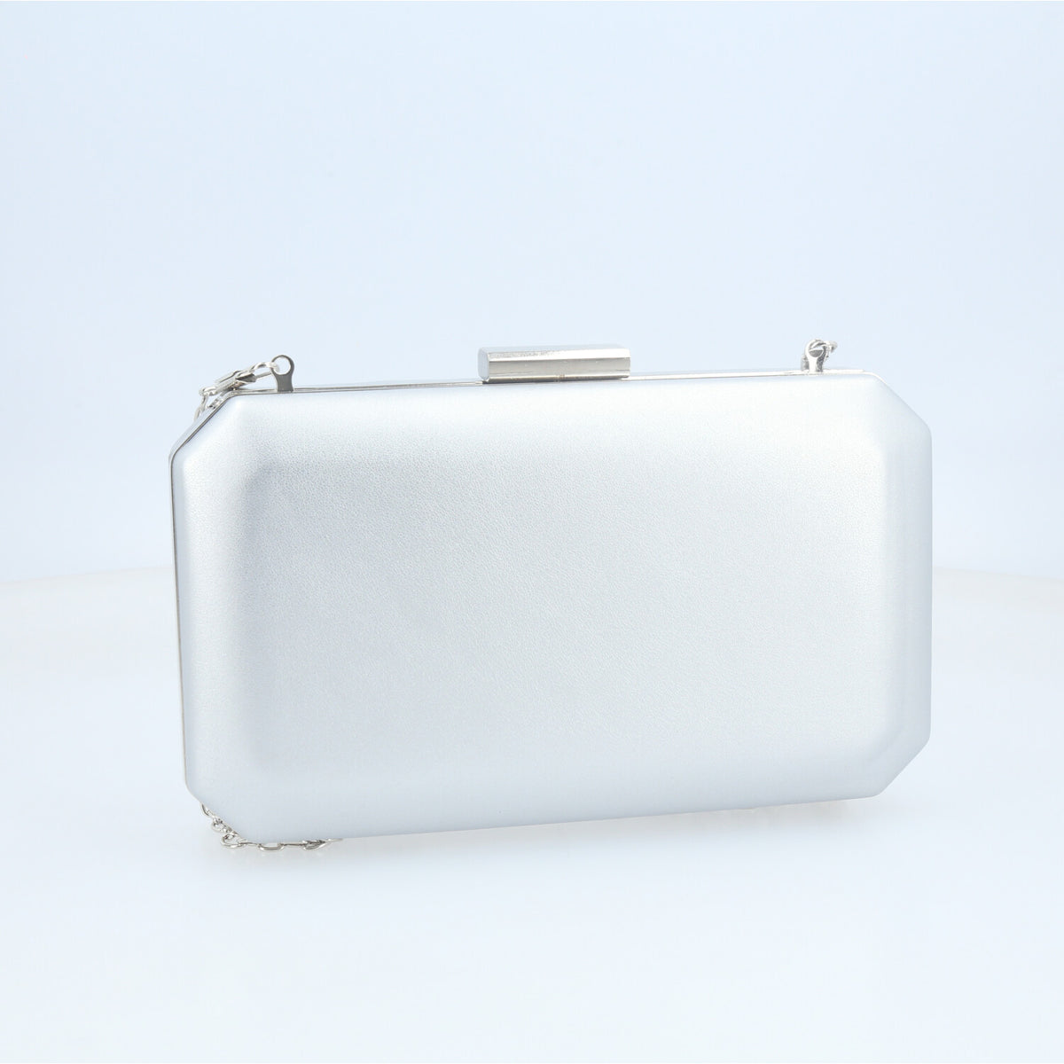 Bolsa Festa em Formato Clutch com Alça de Corrente Removível Prata