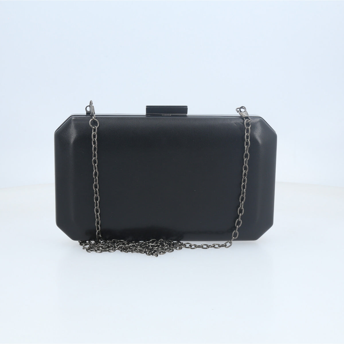 Bolsa Festa em Formato Clutch com Alça de Corrente Removível Preto