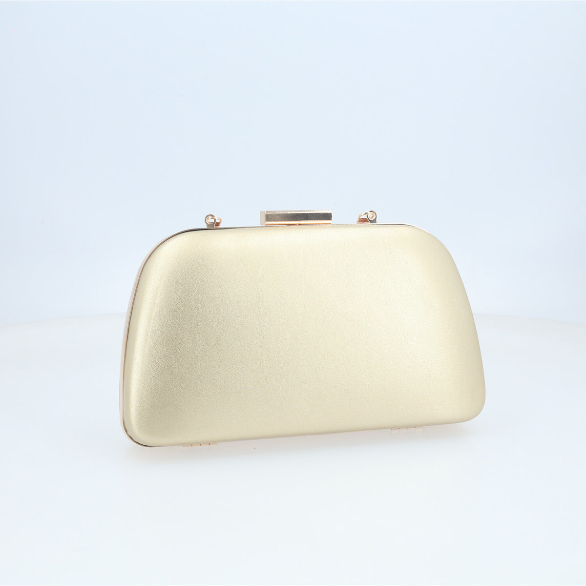 Bolsa Clutch com Acabamento Liso Ouro claro
