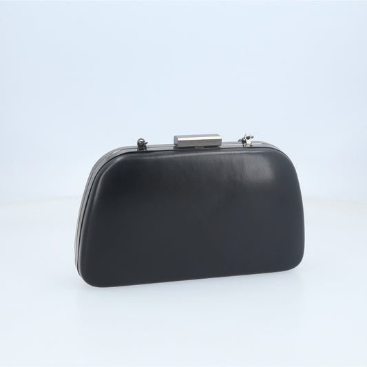 Bolsa Clutch com Acabamento Liso Preto
