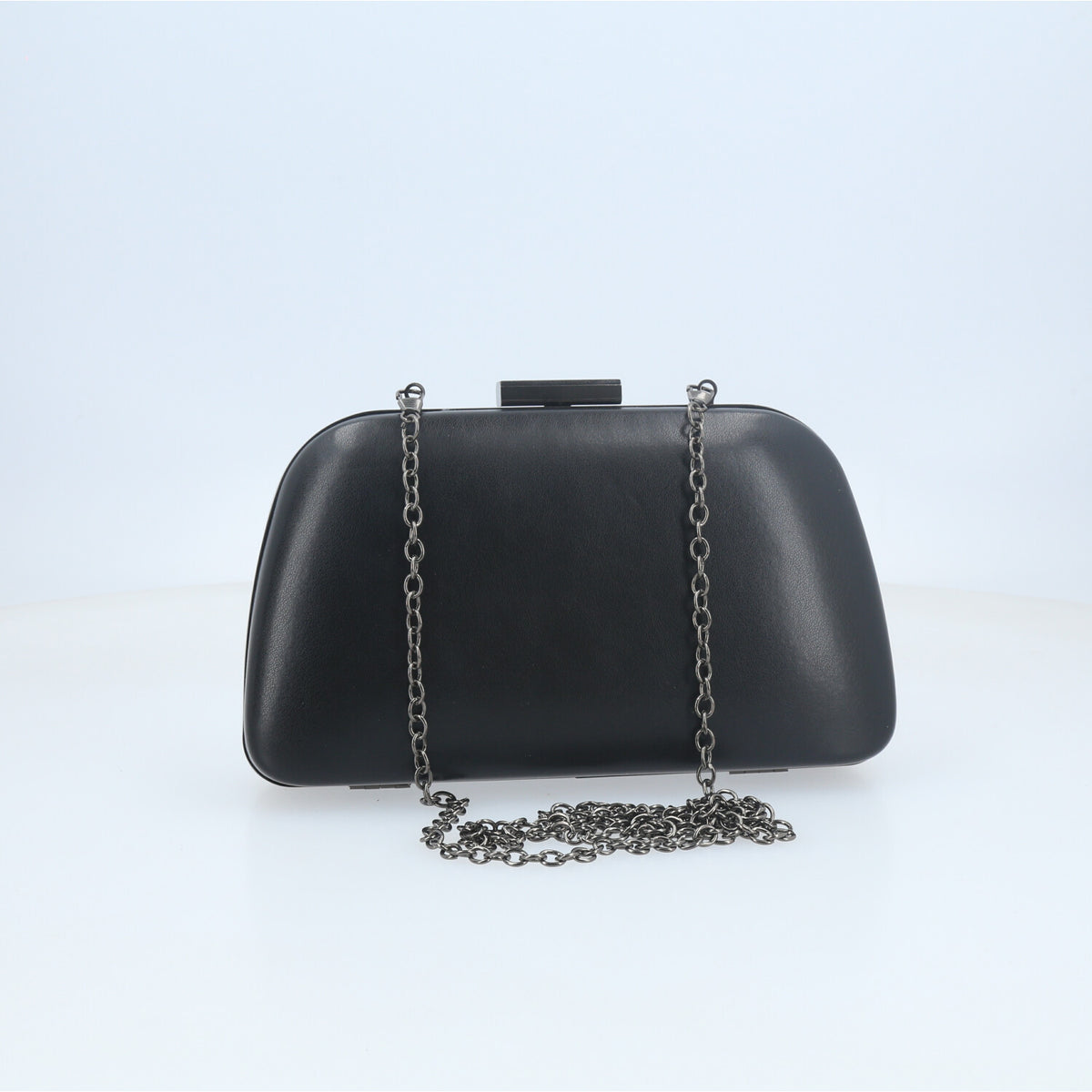 Bolsa Clutch com Acabamento Liso Preto