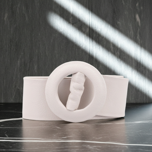 Cinto Faixa Feminino de Couro com Fivela Redonda Encapada Marfim