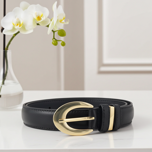 Cinto Feminino de Couro com Fivela Oval Metalizada Preto